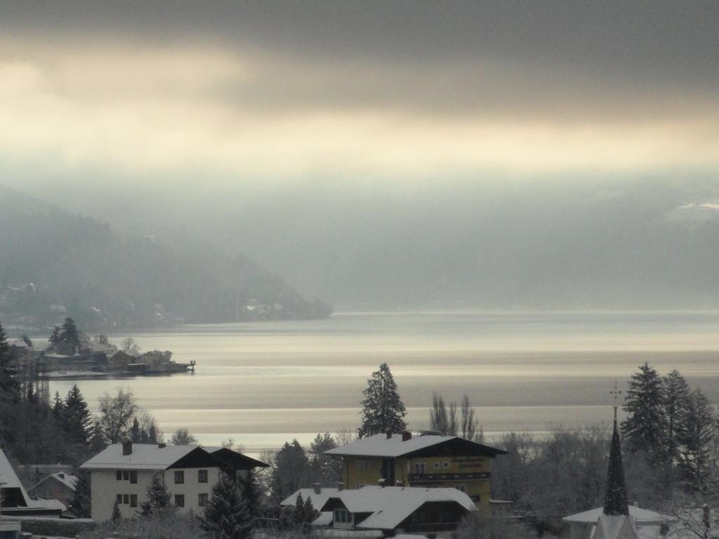 Ruhige Wohnung Mit Schoenem Eigengarten In Seeboden Am Millstaettersee Стая снимка